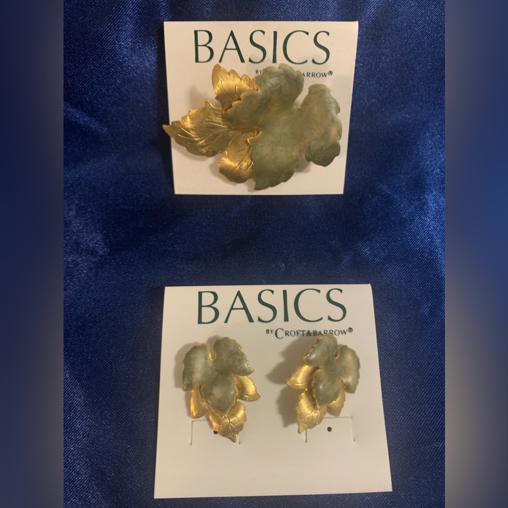 Croft & Barrow lovely leaf earring & lapel pin set - green & gold tone